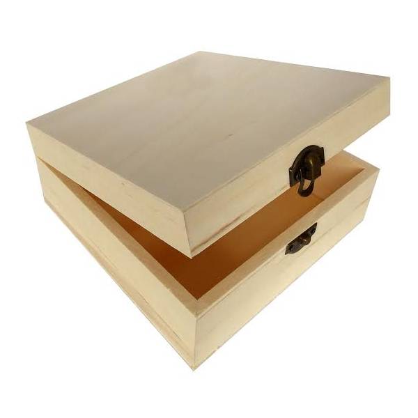 Drvena kutija 10 x 10 x 5cm