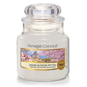 Svijeća mirisna Yankee Candle Classic Small Sakura Blossom Festival (gori do 30 sati)